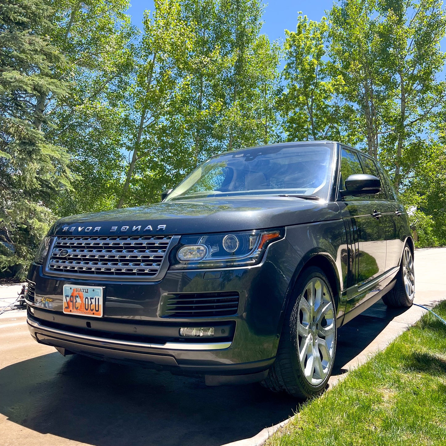 Full interior detailing service by SparkClean in Park City, Utah. Includes vacuuming, carpet shampoo, leather seat cleaning, and dashboard conditioning. Perfect for families and pet owners.